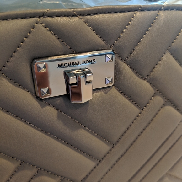 Michael Kors purse - Picture 5 of 6